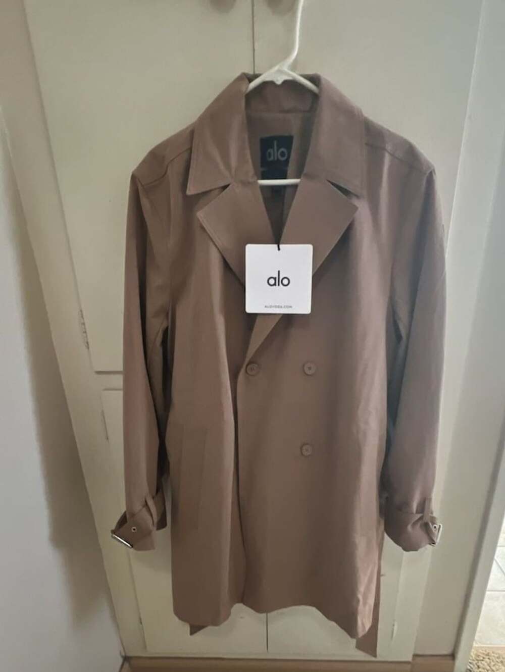 Alo Yoga Prime Trench Size L Toasted Almond Coat
